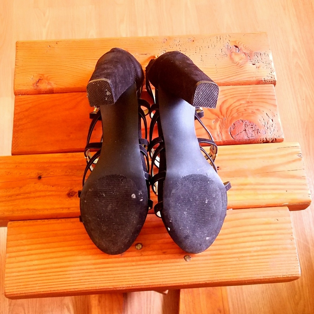 SOLDSize 6.5  Carlos Santana Black high heel shoes - Picture 4 of 4